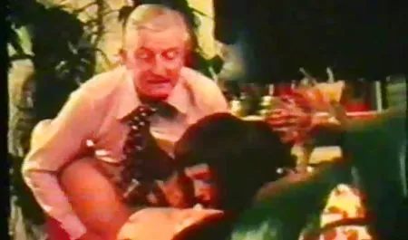 شايلا يحصل فيلم سكسي محرم مارس الجنس في عيد الميلاد مع الأصدقاء