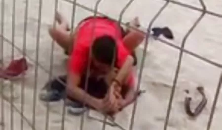 سمراء أنجيلا يمص فلم سكسي محرم لها العميل ديك