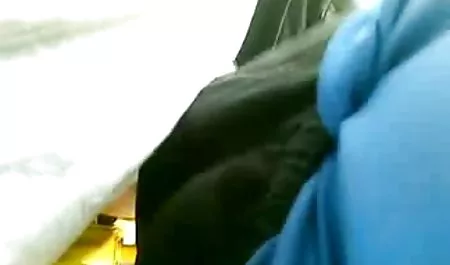 فاتنة يبتز ناضجة زوجها حيث كان يستمني على فلم سكسي محرم سراويل داخلية لها ويحصل مارس الجنس