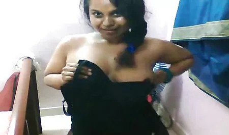 نحيلة شقراء المداعبات سكسي نيج امهات لها كسها الكبير