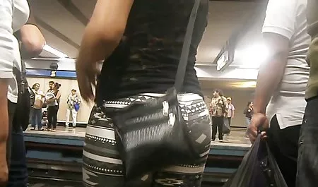 الرجل الذي طالما حلمت اللعين زميل سكسي خليجي محارم في الحمار و اليوم يبدو أن حلمه أصبح حقيقة