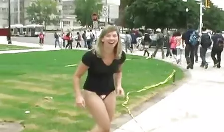 الشباب مفلس الآسيوية يستمني كس مع ضغط قوي من الماء في الحمام سكسي محاوم
