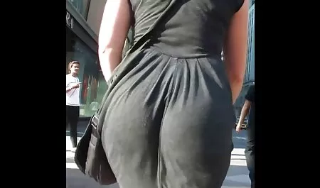 اثنين من مثليات اجتمع على سكسي نيج محارم الإنترنت وقررت أن تجتمع
