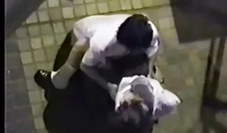 اثنين عاطفي الجمال في ملابس داخلية مثيرة على سكسي خليجي محارم الثلاثي