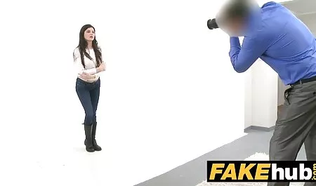 مفلس جميلة الفتاة ذات جسم رائع مع الشرج صور سكسي محارم اللعنة