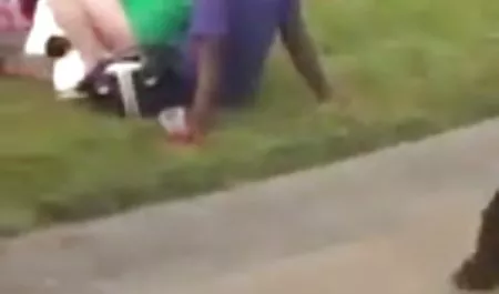 ثلاثة من الطلاب الشباب لحس كس سكسي امهات وابن