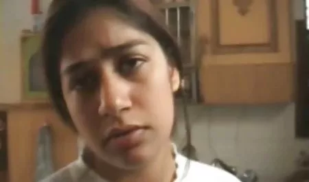 مفلس امرأة سمراء جيمس يحصل مارس الجنس من سكسي محاوم قبل صديقها الحبيب