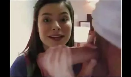 اثنين من الصديقات و فلم سكسي محارم مترجم ميشا ضيق الديك