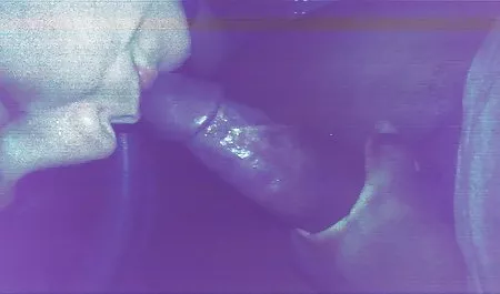 بعد أن فتحت رداء الفتاة القوية لها متحمس الحلمات سكسي خليجي محارم مع أصابعها ، يربت عليها مع أصابعها, ثم بدأت في ممارسة العادة السرية لها كس