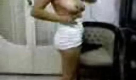 مفلس امرأة سمراء سكسي مخارم راشيل روكس يحصل نائب الرئيس في فمها