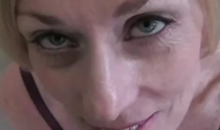 عاطفي شقراء مع الثدي جميلة تمارس الجنس مع الأسود الأعضاء افلام سكسي اخ واخت ديك كس