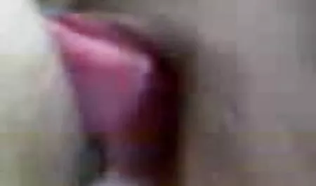 هذا المساء سوف يكون هناك جنس على العشاء قالت بسعادة تمتص ديك ويجلب الشاب إلى النشوة الجنسية ، سكسي ابو وبنته شرب الحيوانات المنوية مع المتعة