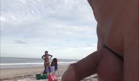 عاد الزوج سكسي محارم مثير من العمل و قضي له زوجة النوم بسلام