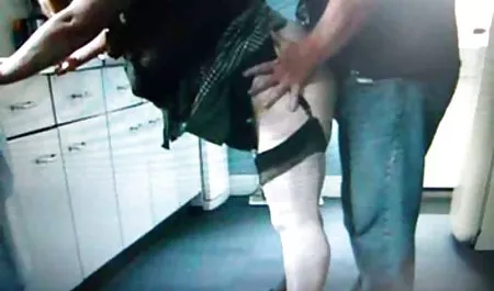 الشباب مثلي الجنس بالإصبع له الطفل في سكسي مترجم عربي محرم السرير
