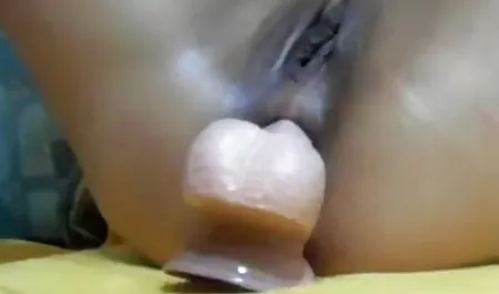 الذكر يضع الفتات افلام سكسي اجنبي محارم على رأس صاحب الديك الدهون
