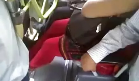 رجل تلحس كس إلى عاهرة ثم جاءت افلام سكسي اجنبي محارم خادمة وقررت مساعدتهم