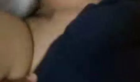 الرجل مارس الجنس مع صديقته في خزانة الملابس سكسي اخ مع اختو