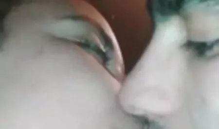 مثير شقراء الحسية راقصة الباليه يحصل مارس سكسي محاوم الجنس من قبل شريك حياتها