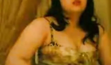 شاب أحمر سكسي محاوم الشعر فاتنة ليلى يحصل الشرج مارس الجنس من قبل رجل وسيم