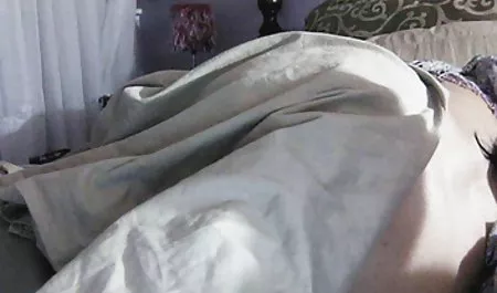 أسود مثير فاتنة بلطف يلعق افلام سكسي اخ واخت الديك ويحصل مارس الجنس
