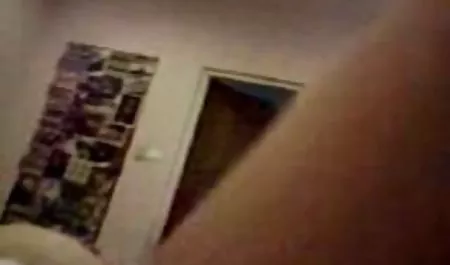 مفلس أمي سكسي موحرم قاد إلى ابنها صديق